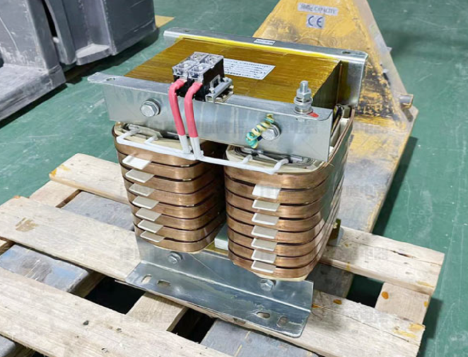 单相电炉变压器可提供3V、6V、12V、36V等多种安全电压
